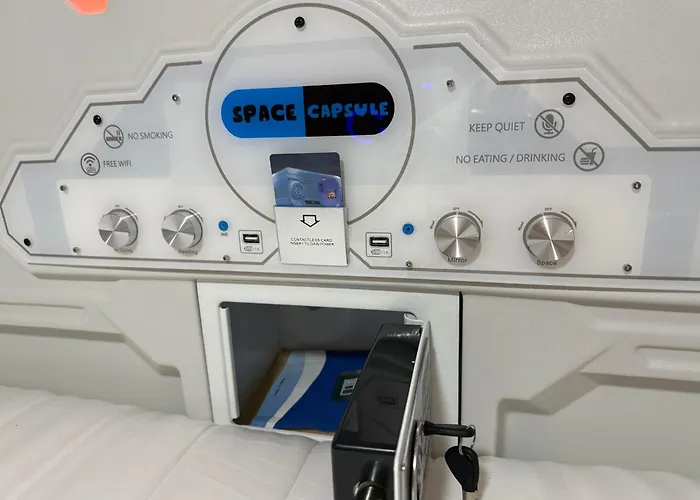 Деревянный коттедж Reiminski Abenteuer Space Kapseln, Tennis Squash Soccer, Sport & Wellness Берген