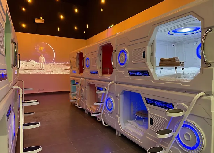 Reiminski Abenteuer Space Kapseln, Tennis Squash Soccer, Sport & Wellness